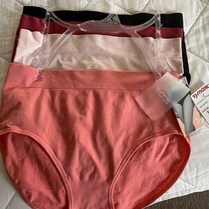 4 pack Sz M Timmie women’s underwear